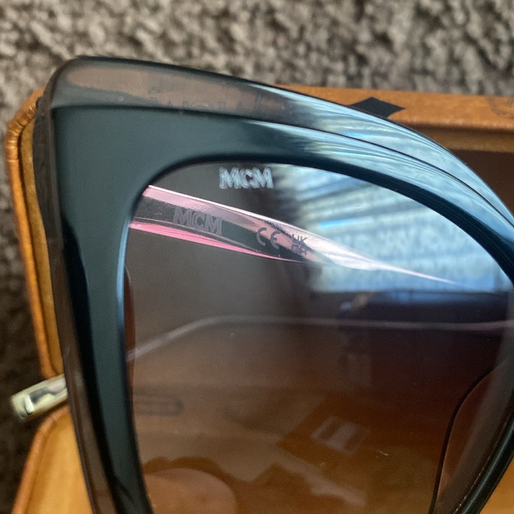 MCM- sunglasses - Picture 12 of 15